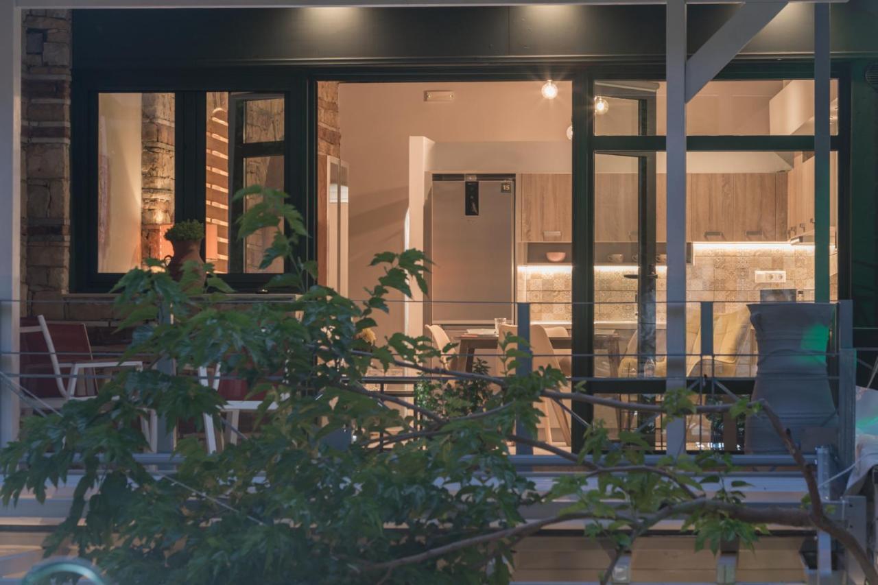 Casa Leone, Cosy Apartment Overlooking The Square Spilion Exterior photo
